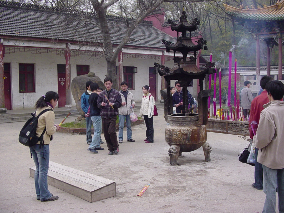Temple_Mar_2004-005