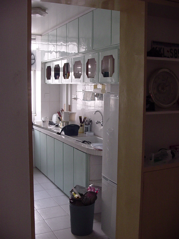 Apt_2005-008