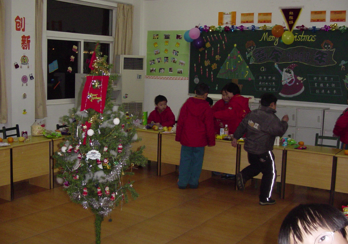 Christmas 2002 Christmas 2002 Every class had a Christmas party and being their only foreign teacher, I attended all of them. Whew!