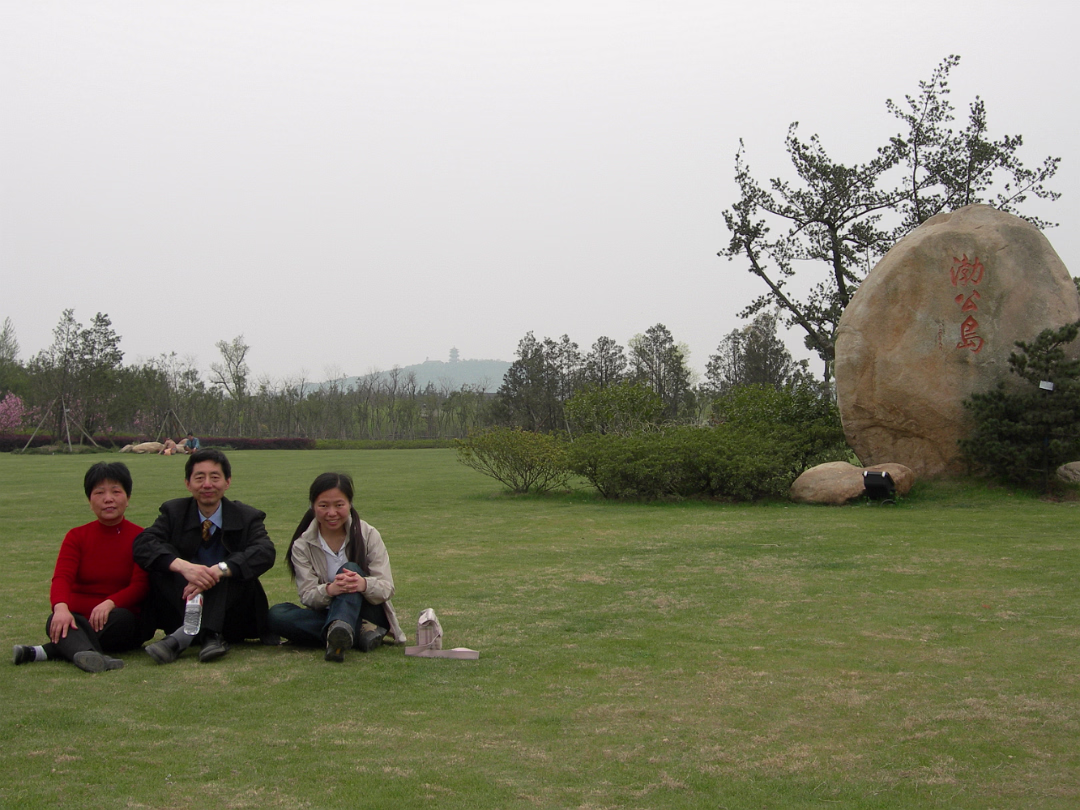 Tai-Lake-01