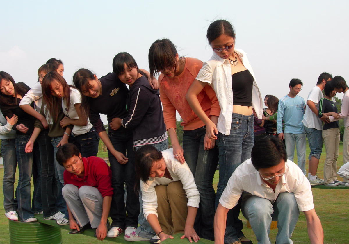 Mid Autumn Festival 2006 Mid Autumn Festival 2006 We went on an outing to Dragon Head Park with 40 people. Had a great time.