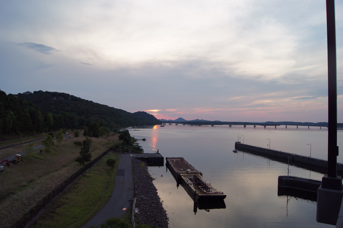 Big_Dam_Bridge-004