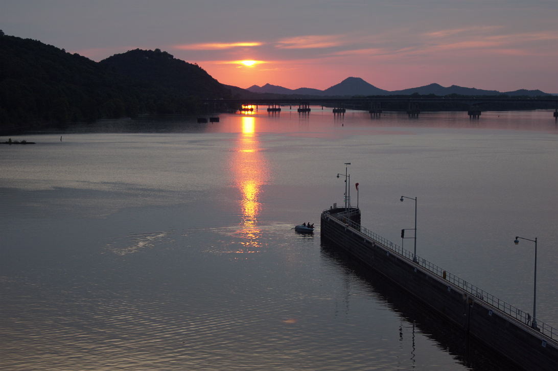 Big_Dam_Bridge-009