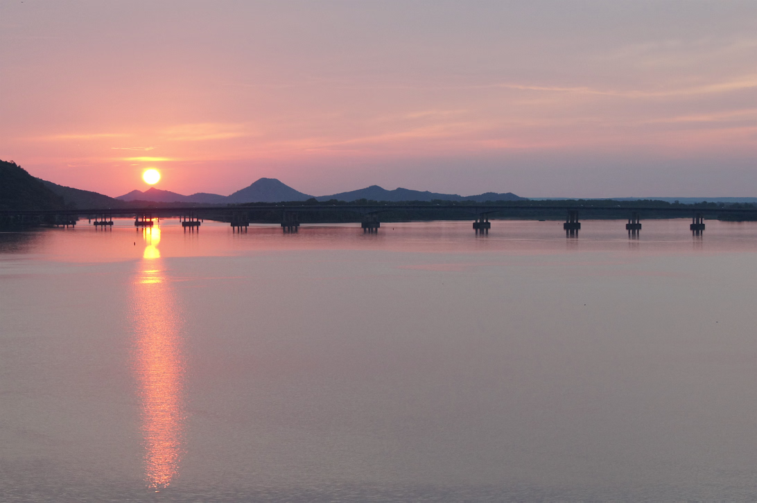 Big_Dam_Bridge-016