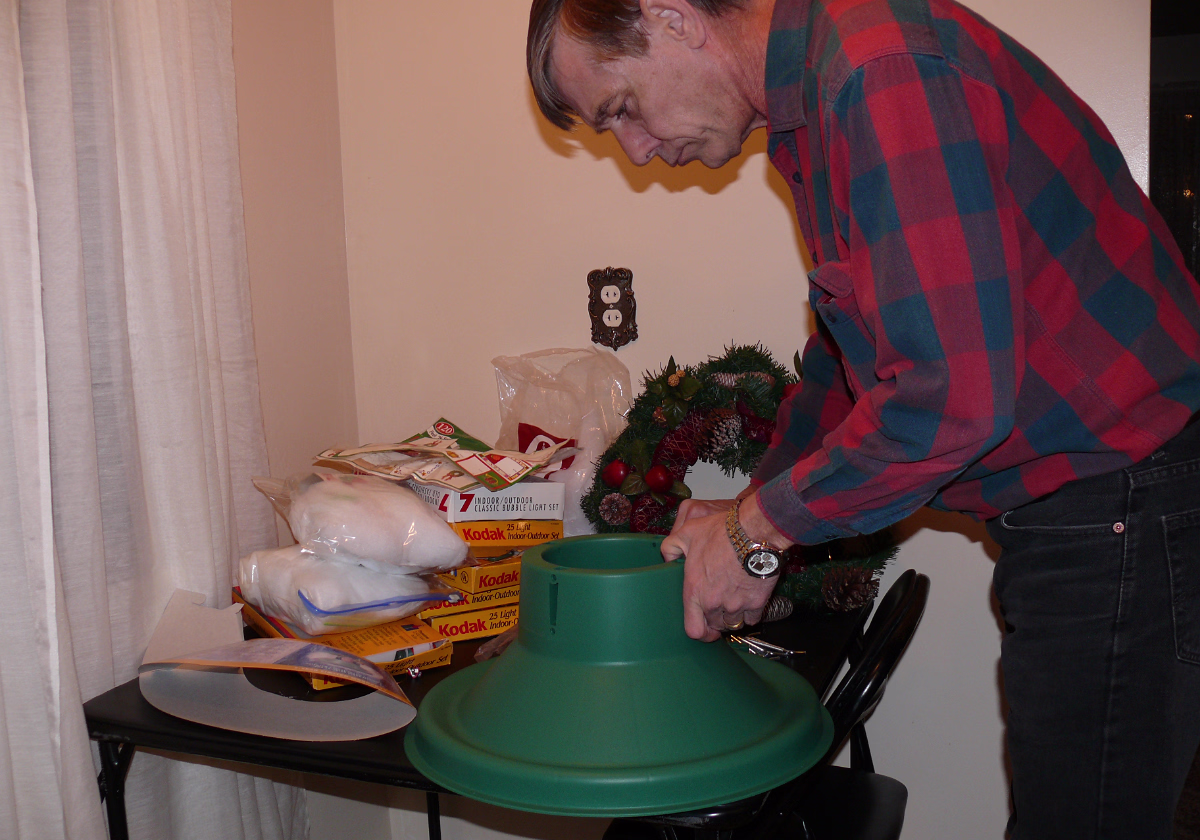 Christmas In Peoria Christmas In Peoria Hanhan's first Christmas in America with the Hammer family.