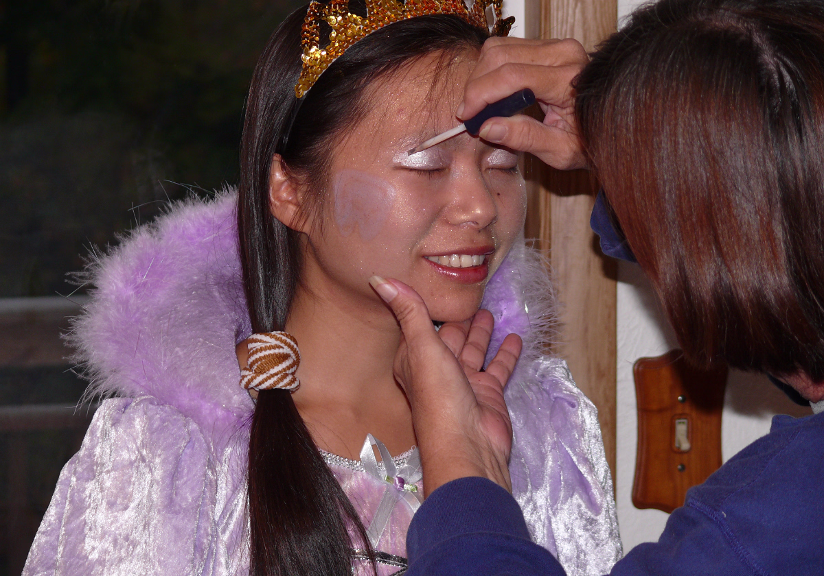 Halloween 2007 Halloween 2007 Halloween night and Hanhan's first "Trick or Treat" was lots of fun.